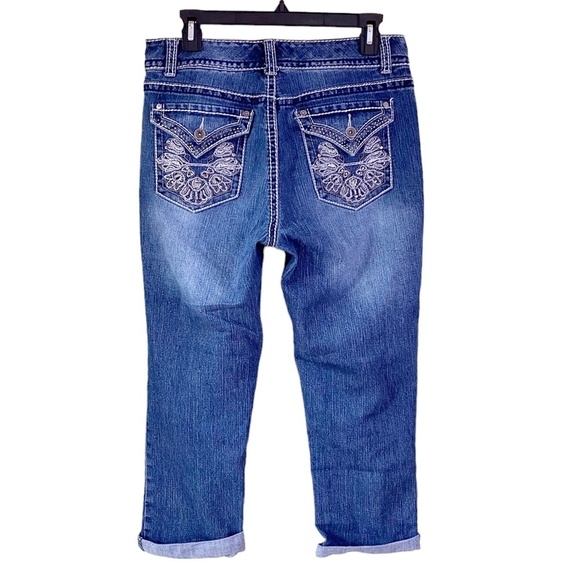 NINE WEST  Date Night Fit Embroidered Rhinestone Capri Jeans‎ - Picture 4 of 7